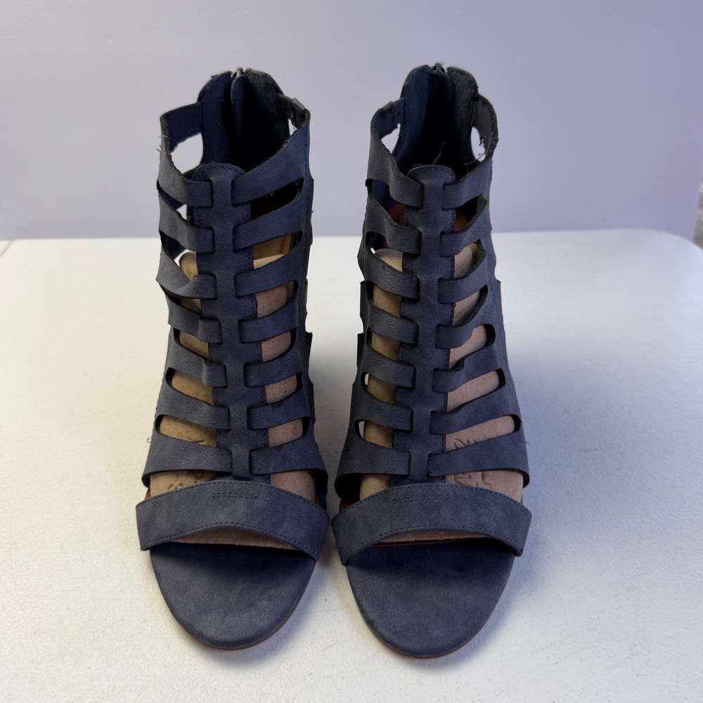 Indigo Rd Womens 10 Blue Gladiator Block Heel Sandals Cage Strappy Boho - Picture 10 of 10